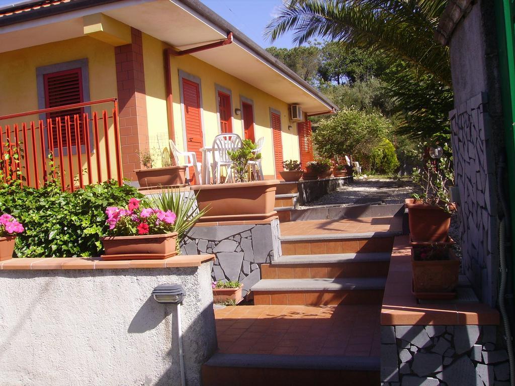 B&B Delia Trecastagni Luaran gambar