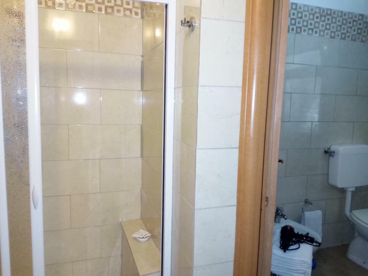 B&B Delia Trecastagni Luaran gambar