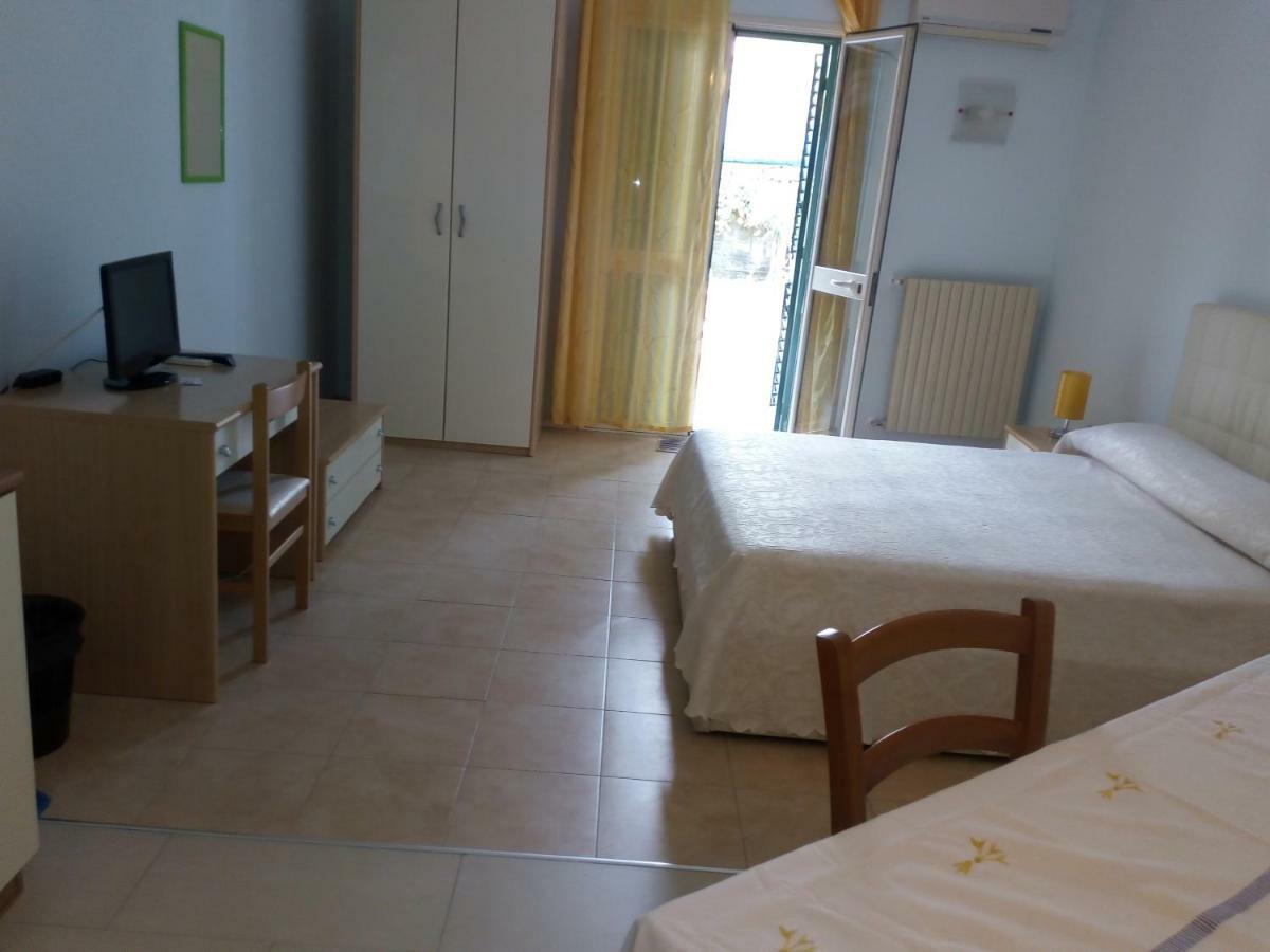 B&B Delia Trecastagni Luaran gambar