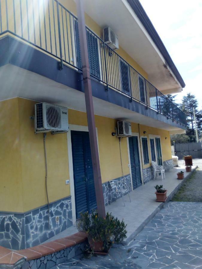 B&B Delia Trecastagni Luaran gambar